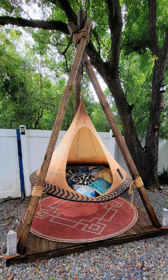 Cozy Af Tiny-House Oasis Villa Tampa Ngoại thất bức ảnh